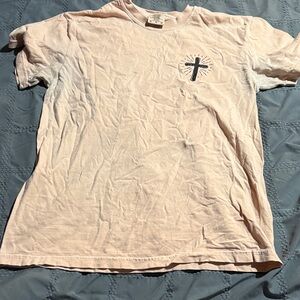 Women’s comfort colors w/ cross design- light pink
